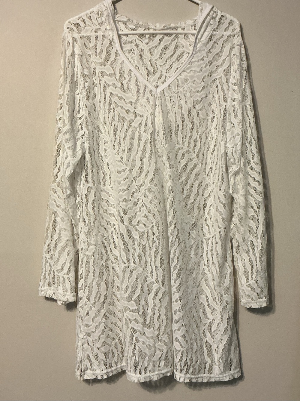 White Lace Long Sleeve V-Neck Tunic Cover-Up